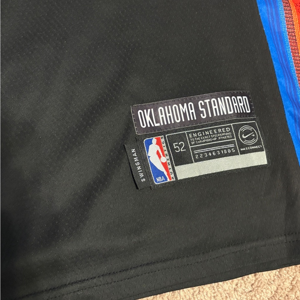Shai Gilgeous-Alexander Oklahoma City Thunder Jersey - Picture 4 of 5
